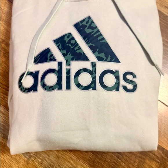 ⭐️Adidas Women's Cream Camo Hoodie Size Small NWT - Picture 7 of 7